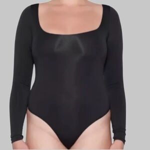 Skims scoop neck essential bodysuit
